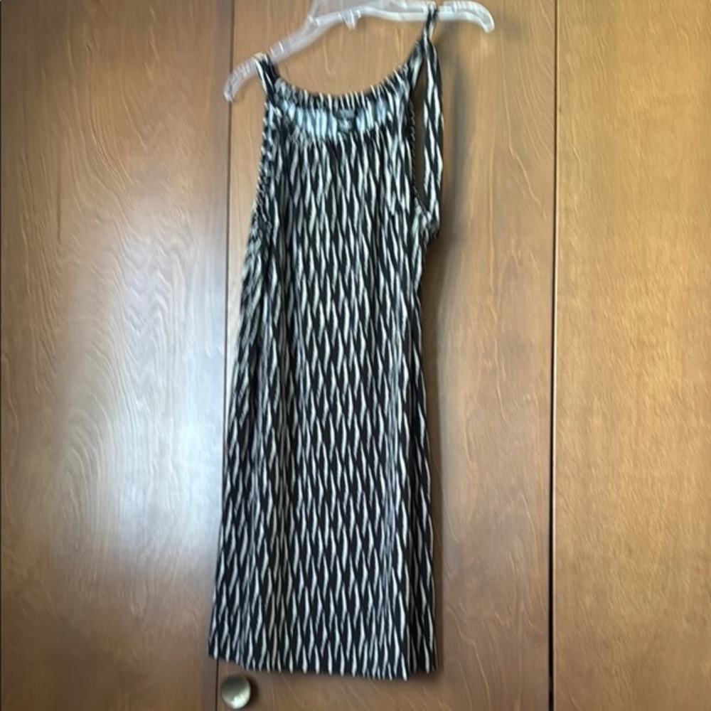 Alfani Black and Cream Patterned Mini Dress 
Sz M. Ties at Left Shoulder,Trapeze